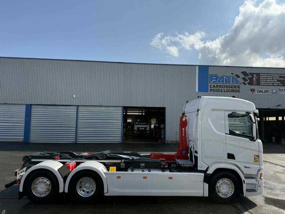 03afc69b-ca42-44cd-a020-0cab369341d4